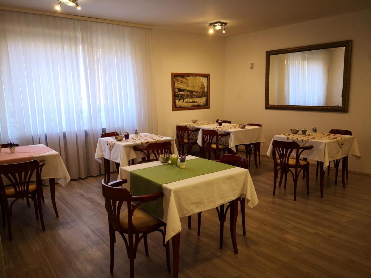 Grand Bells Bed And Breakfast Zagreb Bagian luar foto